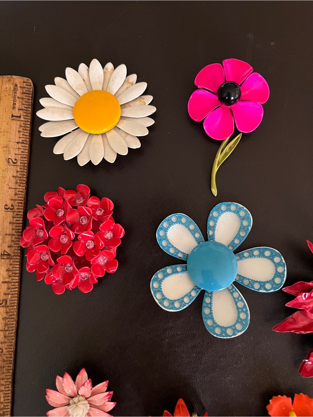 1960's Vintage Metal Enamel/plastic Flower Brooch Lot of 16 - Picture 5 of 8